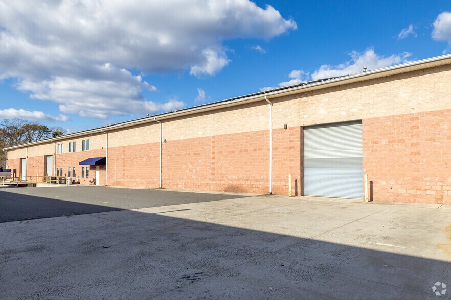 More Photos Of 210-212 Cambria Ave, Pleasantville Unknown For Lease