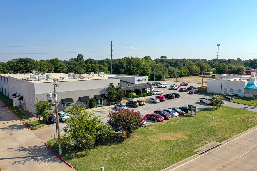 More Photos Of 1917 W Pioneer Pky, Arlington General Retail For Sale