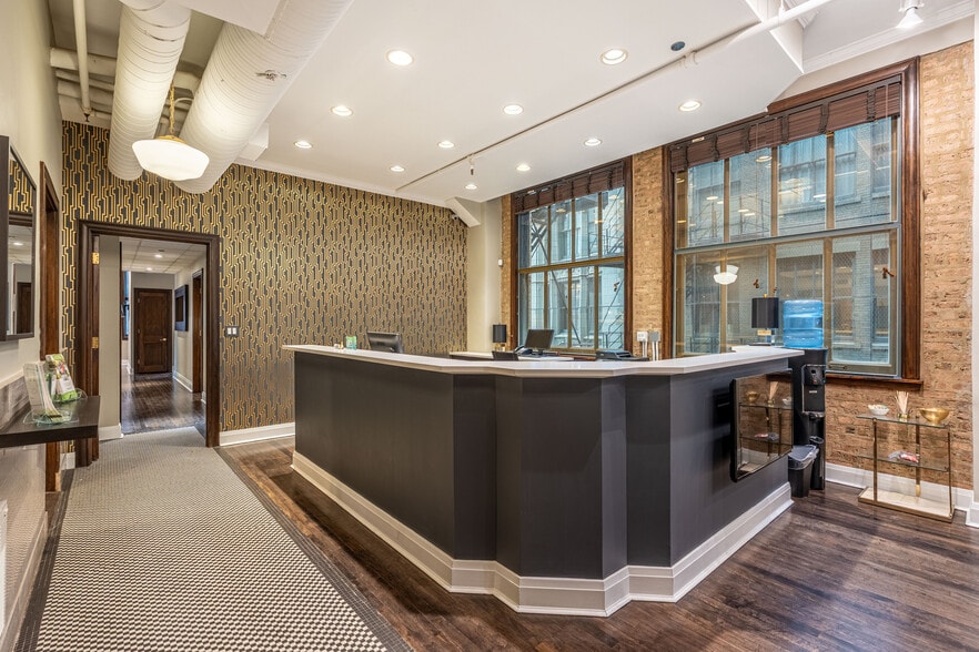 More Photos Of 120 S State St, Chicago Medical For Sale