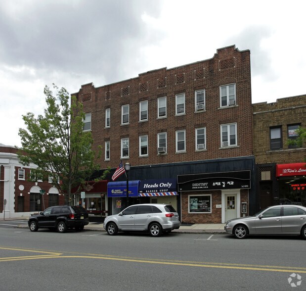 More Photos Of 300 Elm Pl, Leonia Apartments For Lease