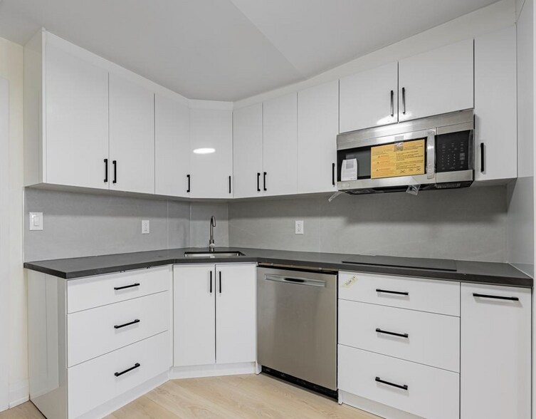 More Photos Of 36 Lindsay St S, Kawartha Lakes Apartments For Sale