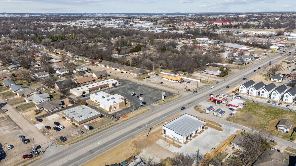 More Photos Of 527 El Paso st, Broken Arrow Office For Sale