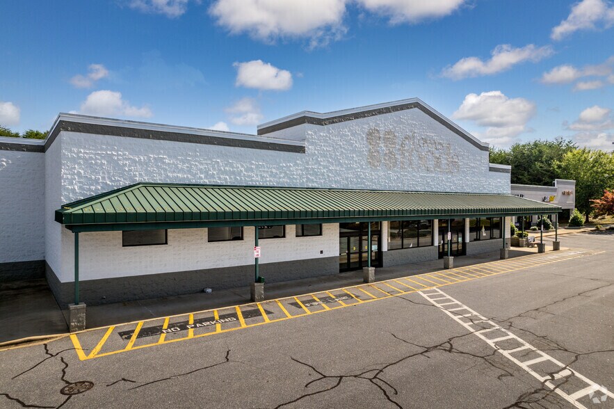 More Photos Of 3027-3035 Centennial Blvd, Claremont Storefront For Lease