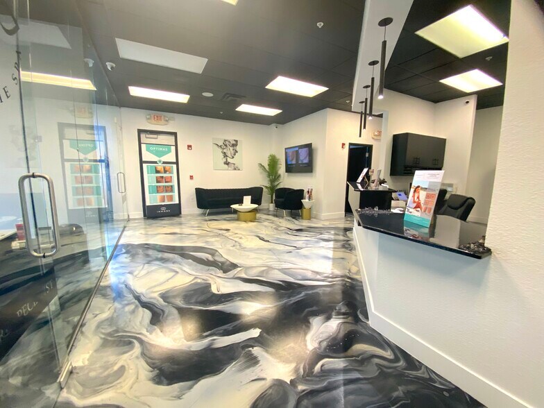 More Photos Of 3801 Avalon Park East Blvd, Orlando Unknown For Lease