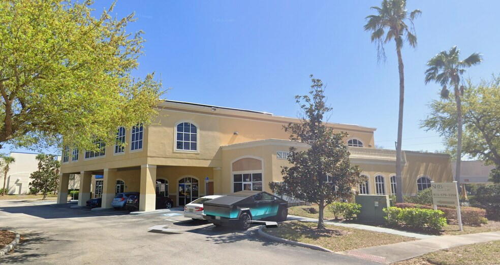 Primary Photo Of 1020 E Brandon Blvd, Brandon Office For Lease