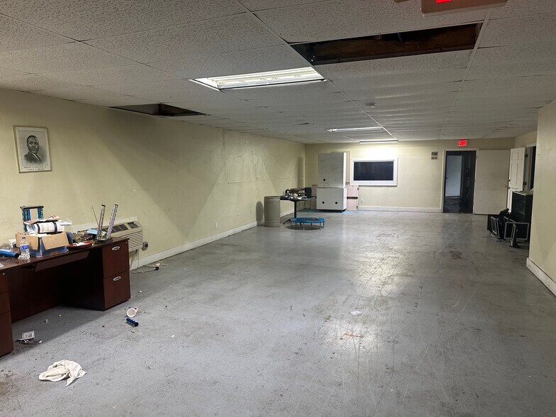 More Photos Of 2211 Windsor St, Chattanooga Service For Sale