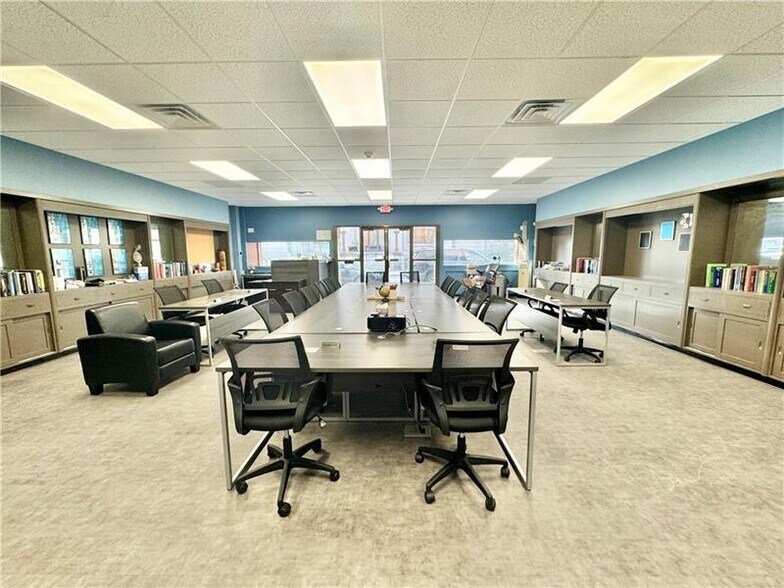 More Photos Of 107 E North St, New Castle Storefront For Sale