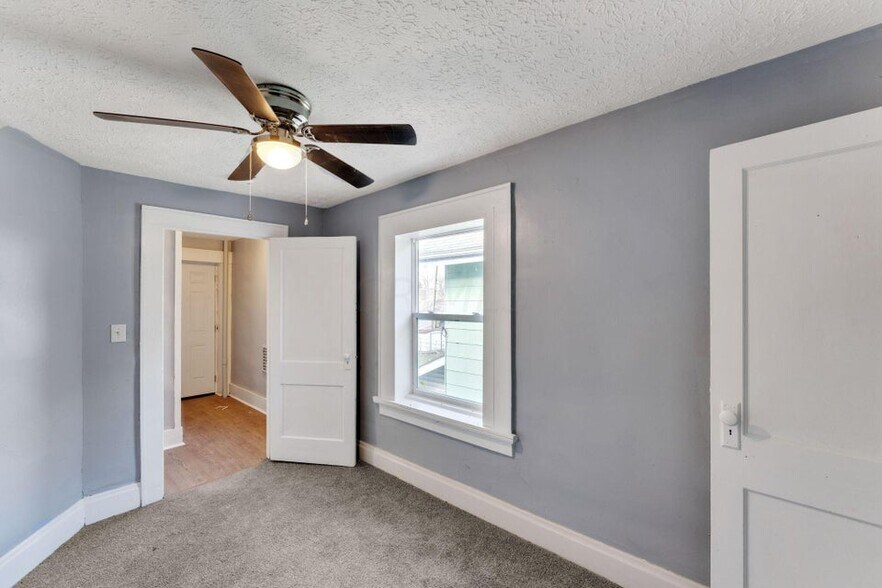 More Photos Of 361 1/2 S Harris Ave, Columbus Apartments For Sale