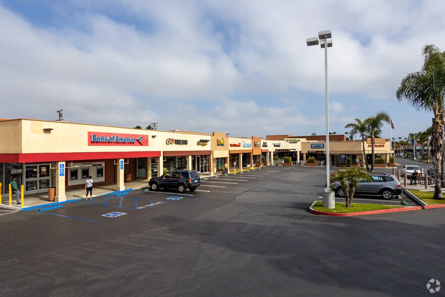 More Photos Of 18501-18687 Main St, Huntington Beach Unknown For Lease