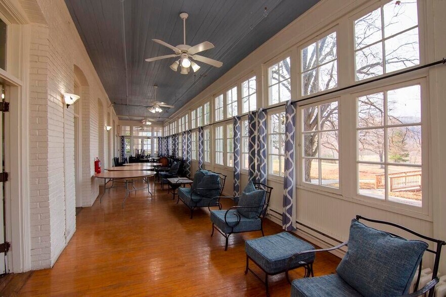 More Photos Of 158 Academy Lane Dr, Pence Springs Hotel For Sale