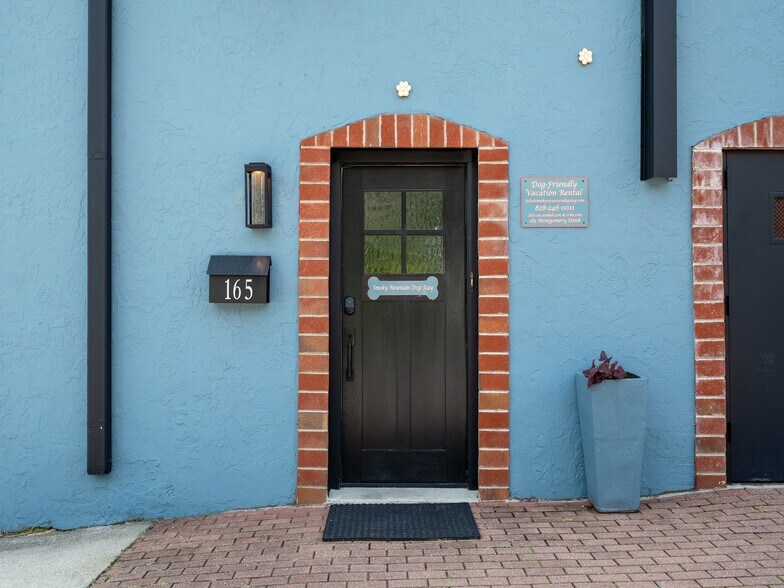 More Photos Of 44 Church St, Waynesville Storefront Retail Residential For Sale