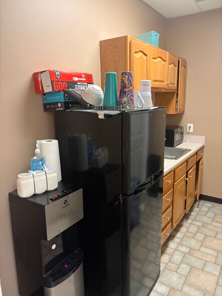 More Photos Of 2520-2528 N Mount Juliet Rd, Mount Juliet Office For Lease
