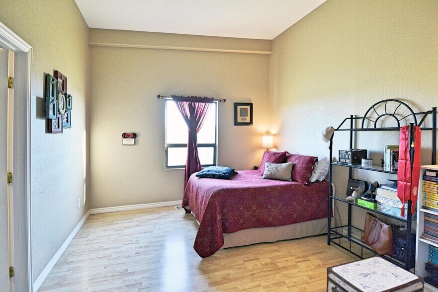 More Photos Of 4545 E FM 775, Seguin Manufacturing For Sale