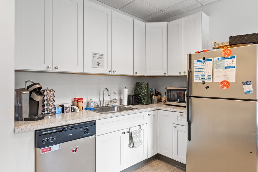 More Photos Of 413 N Lee St, Alexandria Office For Lease