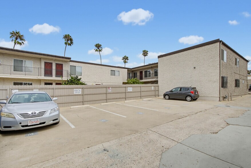 More Photos Of 4649 Voltaire St, San Diego Apartments For Sale