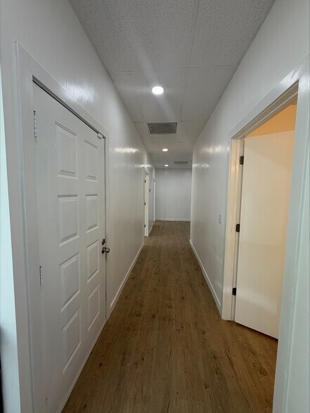 More Photos Of 9286-9290 Madison Ave, Orangevale Loft Creative Space For Lease