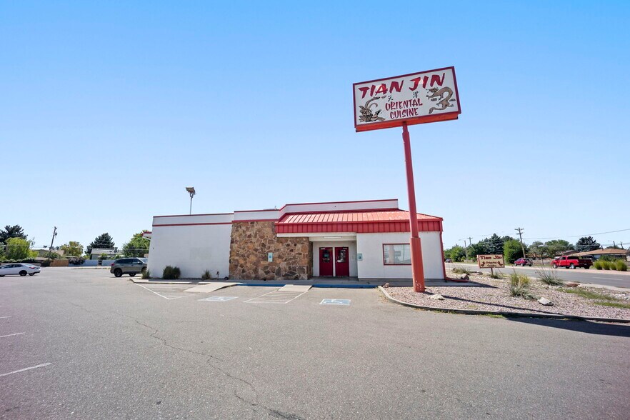 More Photos Of 3400 W Northern Ave, Pueblo Restaurant For Sale
