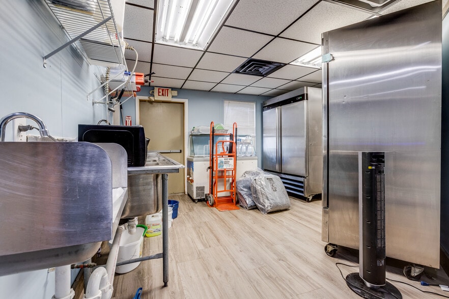 More Photos Of 702 Industrial Blvd, Latrobe Freestanding For Sale