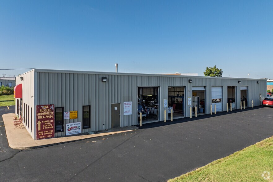 Primary Photo Of 2140 W Sunset St, Springfield Industrial For Sale
