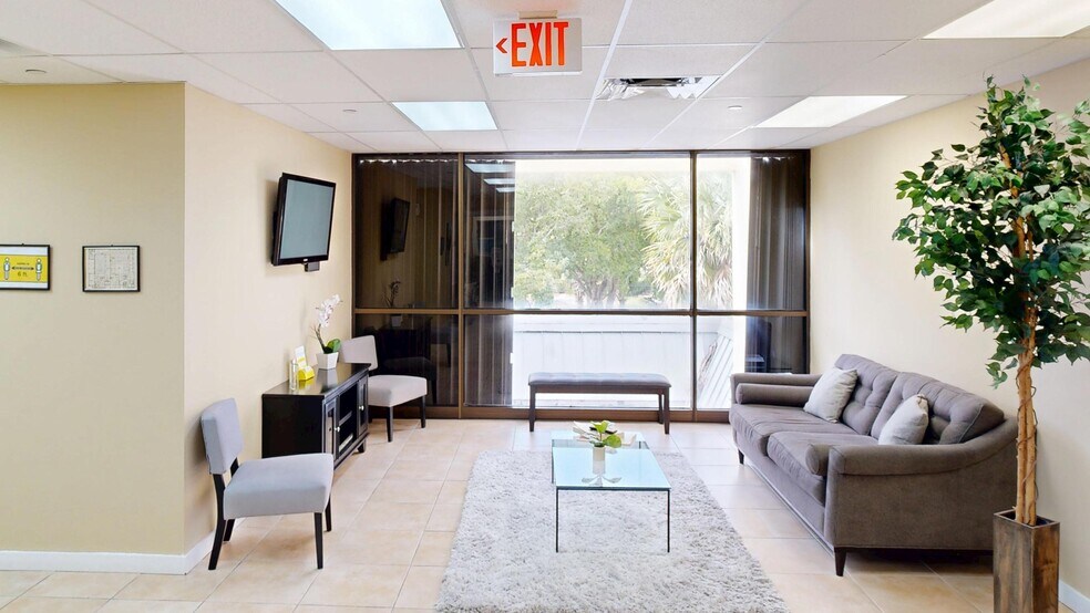 More Photos Of 3800 W Broward Blvd, Fort Lauderdale Office For Sale