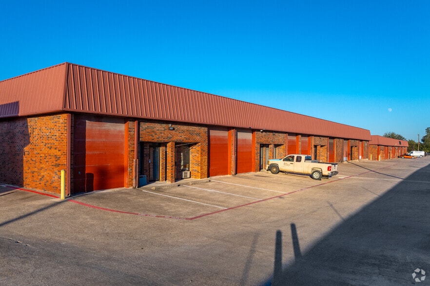 Primary Photo Of 3211 S Peachtree Rd, Balch Springs Warehouse For Lease