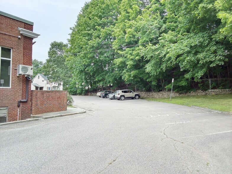 More Photos Of 114 Pleasant St, Southbridge Manufacturing For Sale