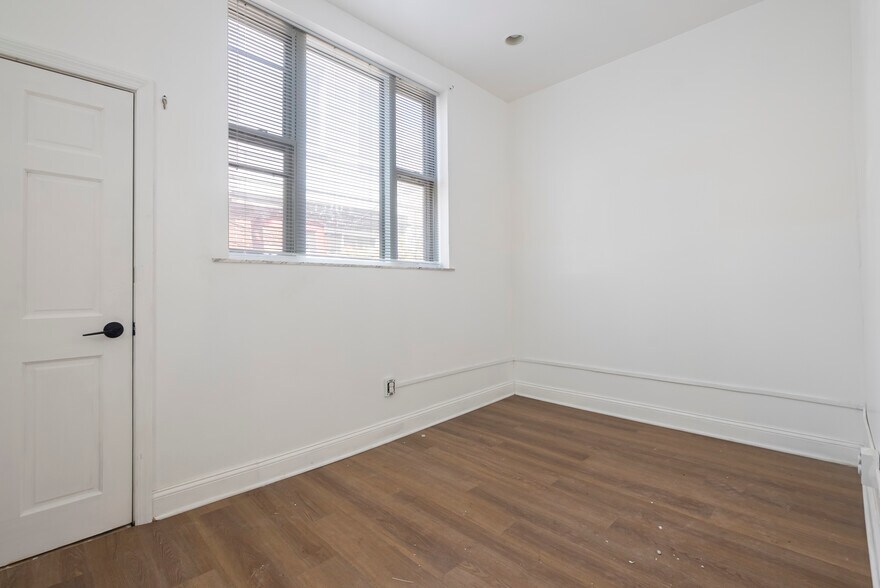 More Photos Of 1618 S Broad St, Philadelphia Apartments For Sale