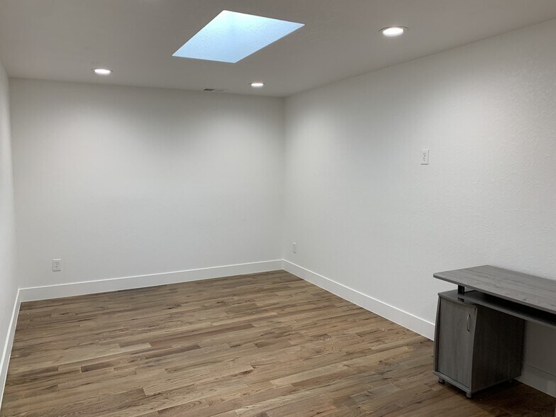 More Photos Of 2268 Dayton St, Aurora Storefront Retail Office For Sale