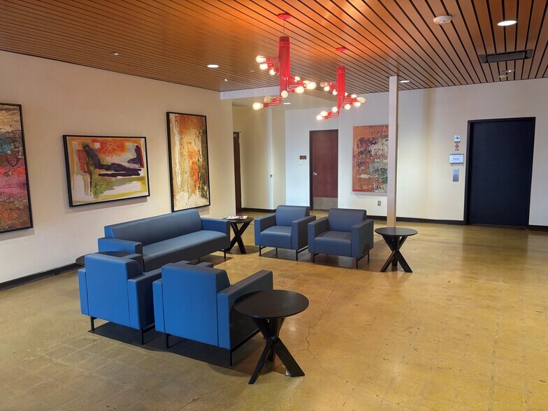 More Photos Of 1259 Lake Plaza Dr, Colorado Springs Medical For Lease