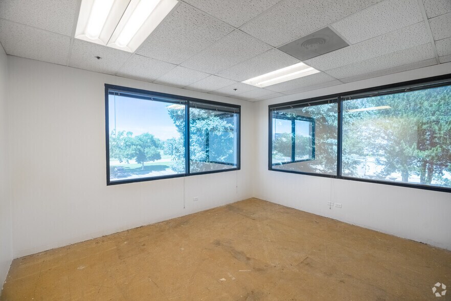 More Photos Of 3550 Odessa Way, Aurora Manufacturing For Lease