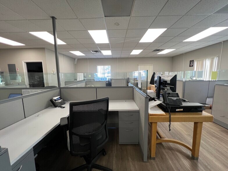 More Photos Of 170 East Ave, Lockport Office For Sale