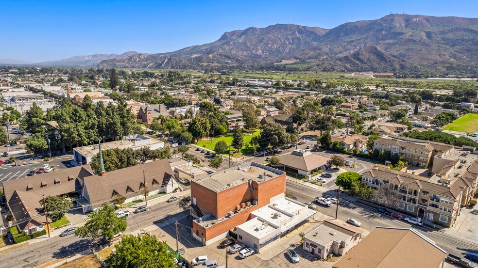 More Photos Of 102 N 7th St, Santa Paula Specialty For Sale