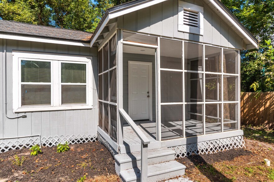 More Photos Of 619 Linwood Ave, Jacksonville Specialty For Sale