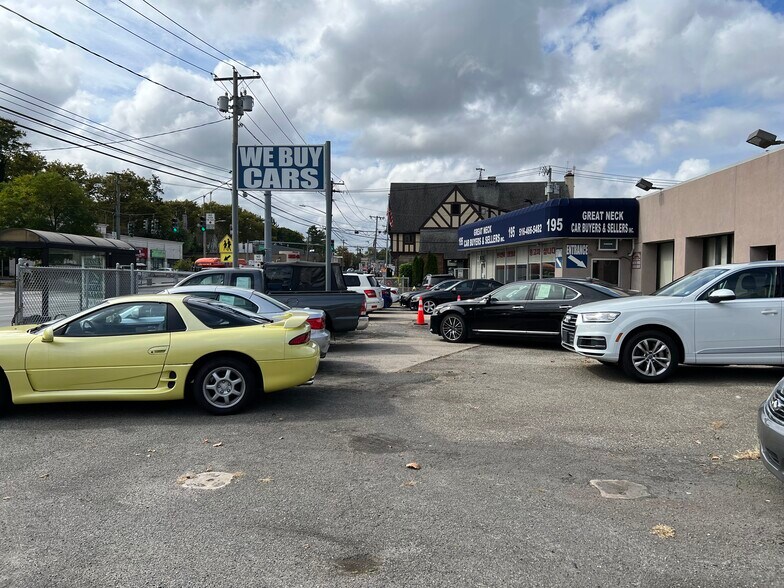 More Photos Of 195 Northern Blvd, Great Neck Auto Dealership For Sale