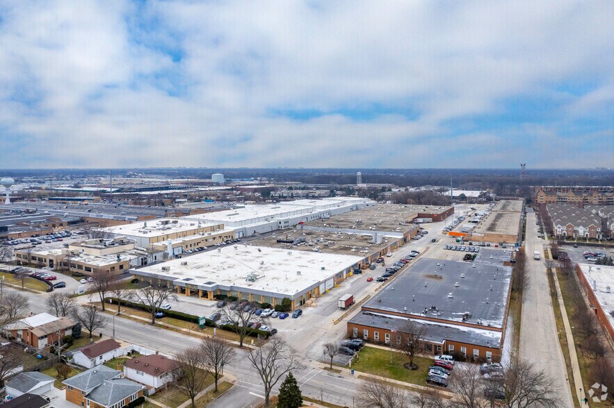 More Photos Of 8220-8290 Austin Ave, Morton Grove Warehouse For Lease