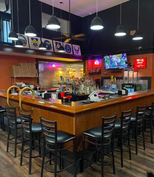 More Photos Of 136 N 1st St, Fairborn Bar For Sale