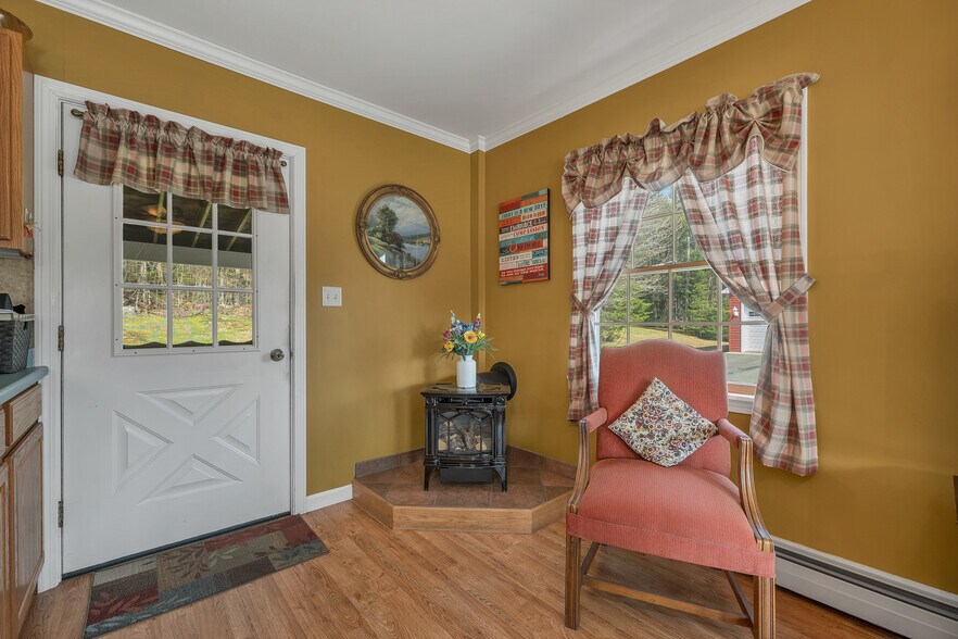 More Photos Of 1955 Presidential Hwy, Jefferson Restaurant For Sale