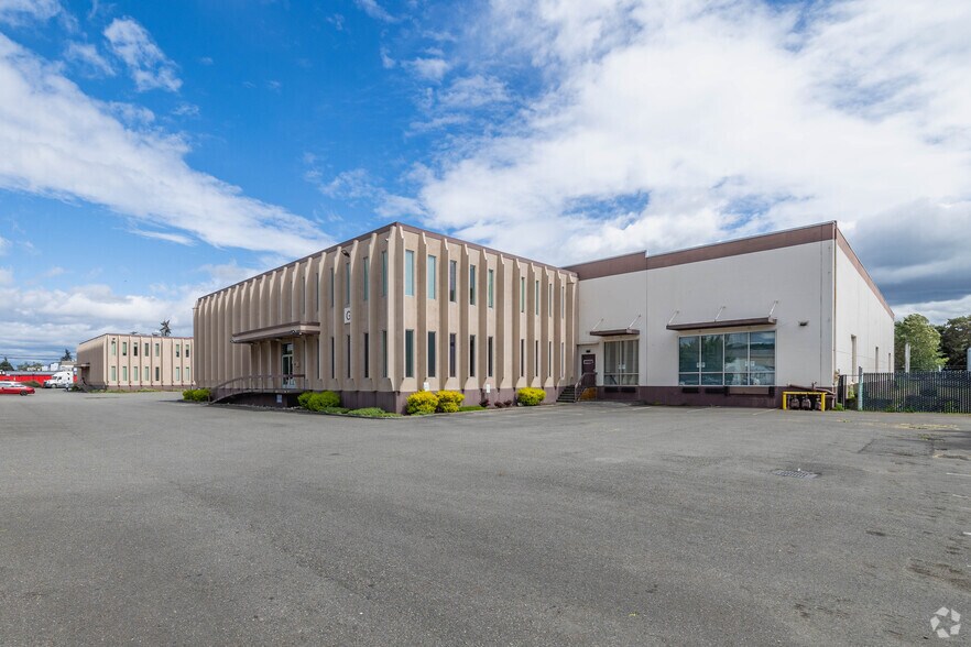 More Photos Of 411 S Fidalgo St, Seattle Industrial For Sale