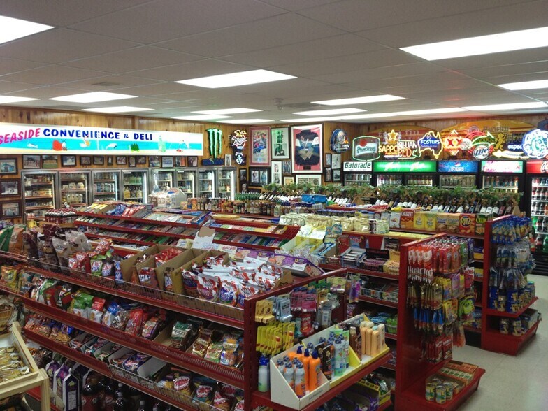 More Photos Of 4635 N Ocean Blvd, Boynton Beach General Retail For Lease