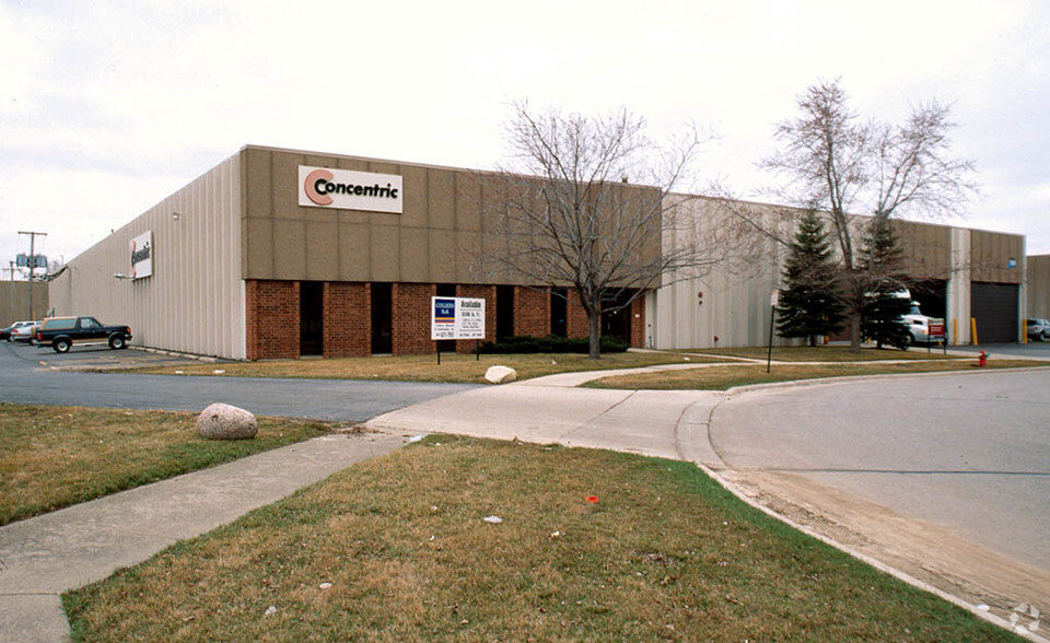 Primary Photo Of 800 Hollywood Ave, Itasca Manufacturing For Lease