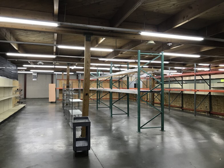 More Photos Of 335 N Wycoff Ave, Bremerton Distribution For Lease