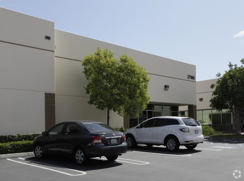 More Photos Of 27166 Burbank, Foothill Ranch Warehouse For Sale