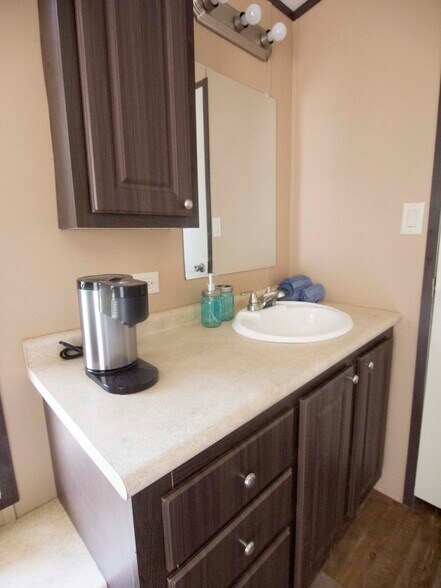 More Photos Of 4250 TX-154, Yantis Hotel For Sale