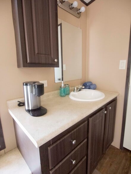 More Photos Of 4250 TX-154, Yantis Hotel For Sale