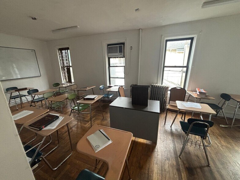 More Photos Of 860 E 27th St, Brooklyn Apartments For Sale