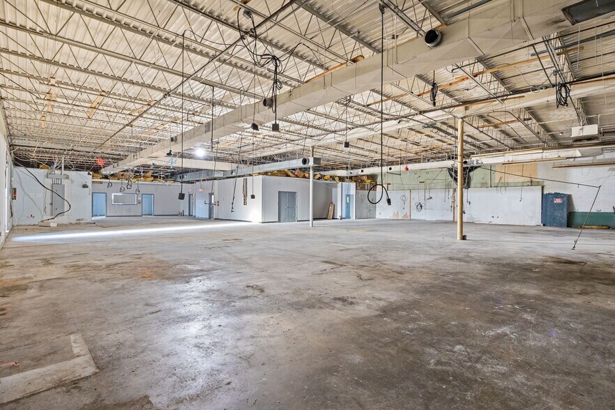 More Photos Of 2 Pheasant Run, Newtown Research And Development For Sale