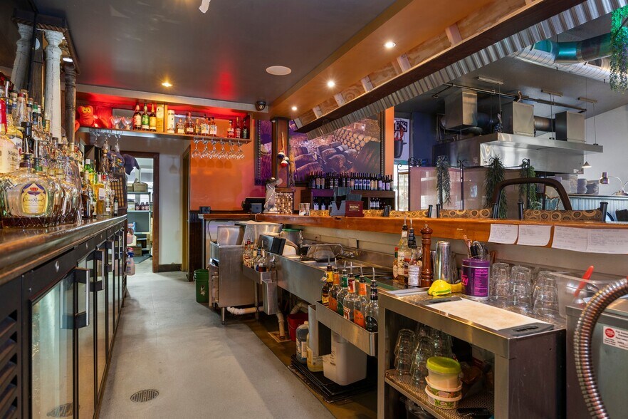 More Photos Of , Gaylord Unknown For Sale