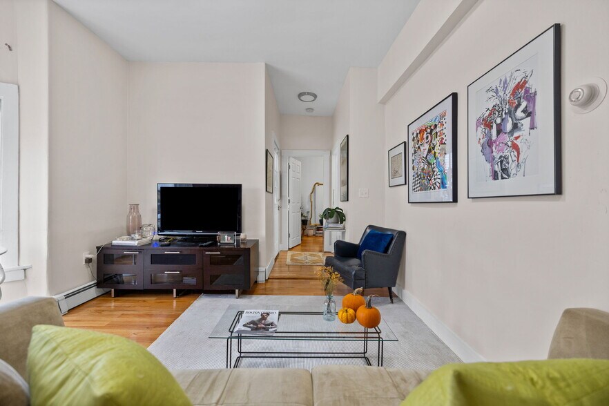 More Photos Of 33 Clinton St, Framingham Apartments For Sale