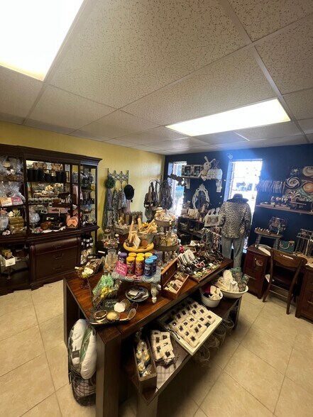 More Photos Of 1232-1236 E Fry blvd, Sierra Vista Medical For Lease