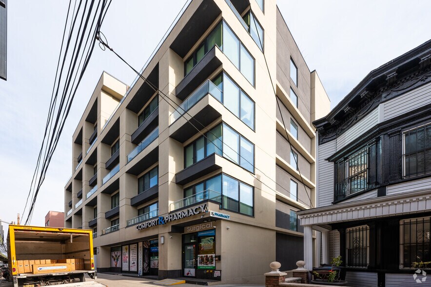 Primary Photo Of 3811 31st St, Long Island City Apartments For Lease